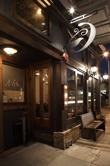 San Francisco's top 10 restaurants at night.