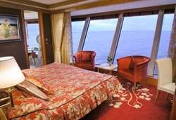 Check out these Awesome Garden Villas with a view of the ocean while on a Norwegian cruise.