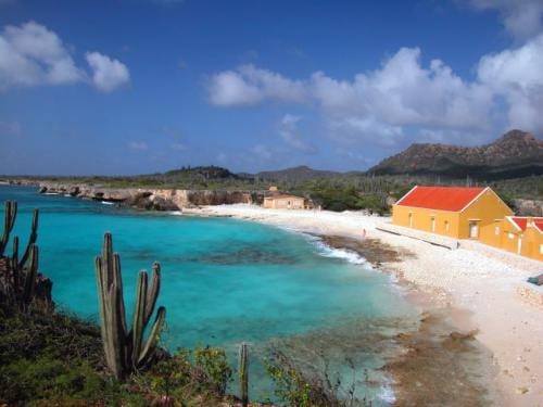 Not Just a Lot of Hot Air :: Bonaire