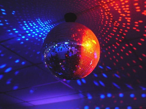 Disco Ball Not Included :: Free Dance Lessons At Aeroports de Paris