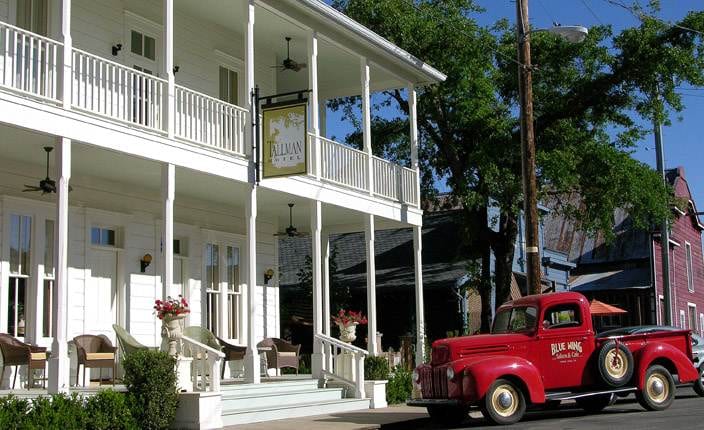 Tallman Hotel :: Adding Class to Upper Lake, CA