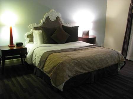 Alexis Hotel : $8.5 million rehab makes this historic Seattle boutique hotel glow, glow, glow!