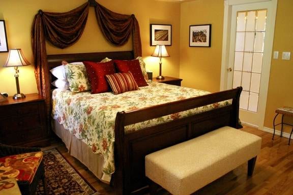 Pause at La Pause Bed and Breakfast :: Vancouver Island