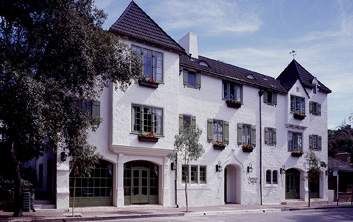 Old World Charm Meets Modern Style: L’Auberge Carmel, CA