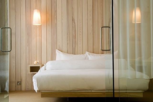 A bed or beds at The Morgan - Dublin, Ireland.