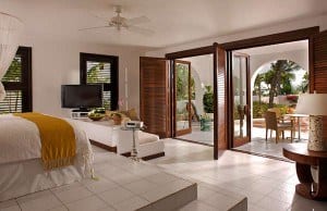 rooms-jr-suite-bedroom-cap-juluca
