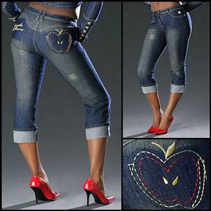 Sexy Jeans Embrace The Big Bottom Line: Rapper Nelly’s Apple Bottoms