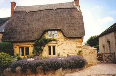 Stylish Savings on London Flats & Costwald Cottages