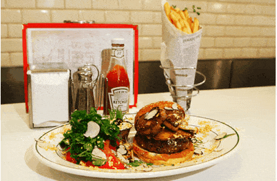 Pamper your Taste Buds with a Delicious Burger