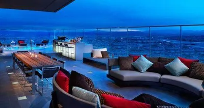 A rooftop lounge with an unprecedented city view and a terrace like you have never seen before!