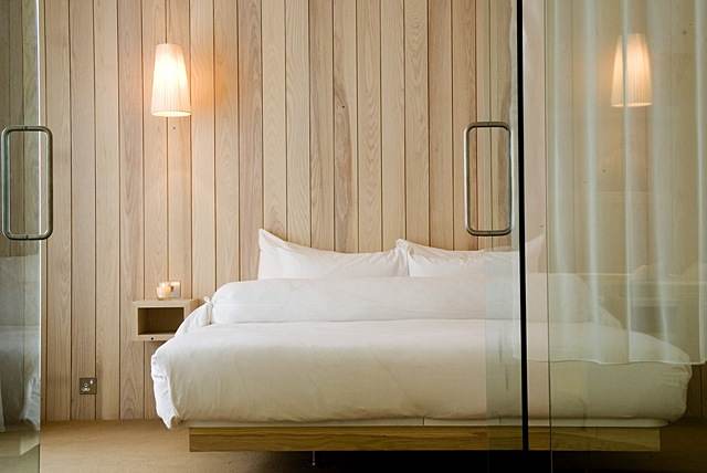A bed or beds at The Morgan - Dublin, Ireland.