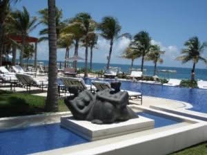 pariso_near-the-pool-good-size